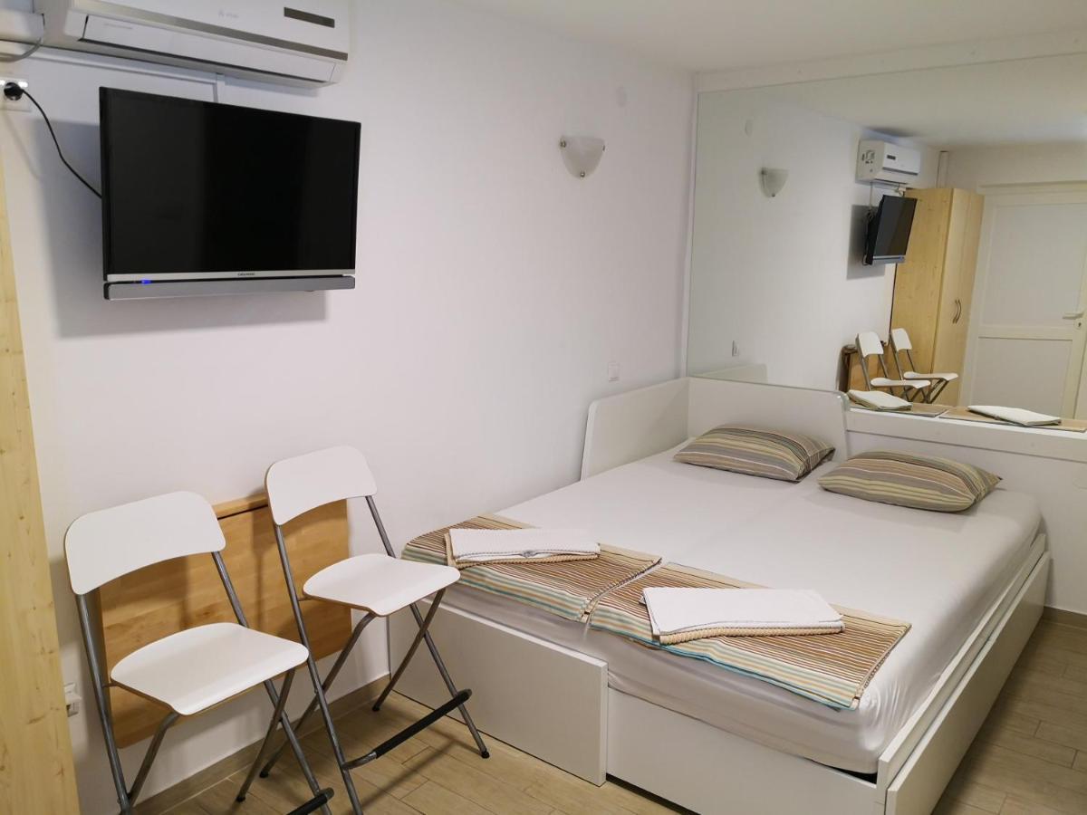 City Center Garden Apartments Шибеник Экстерьер фото