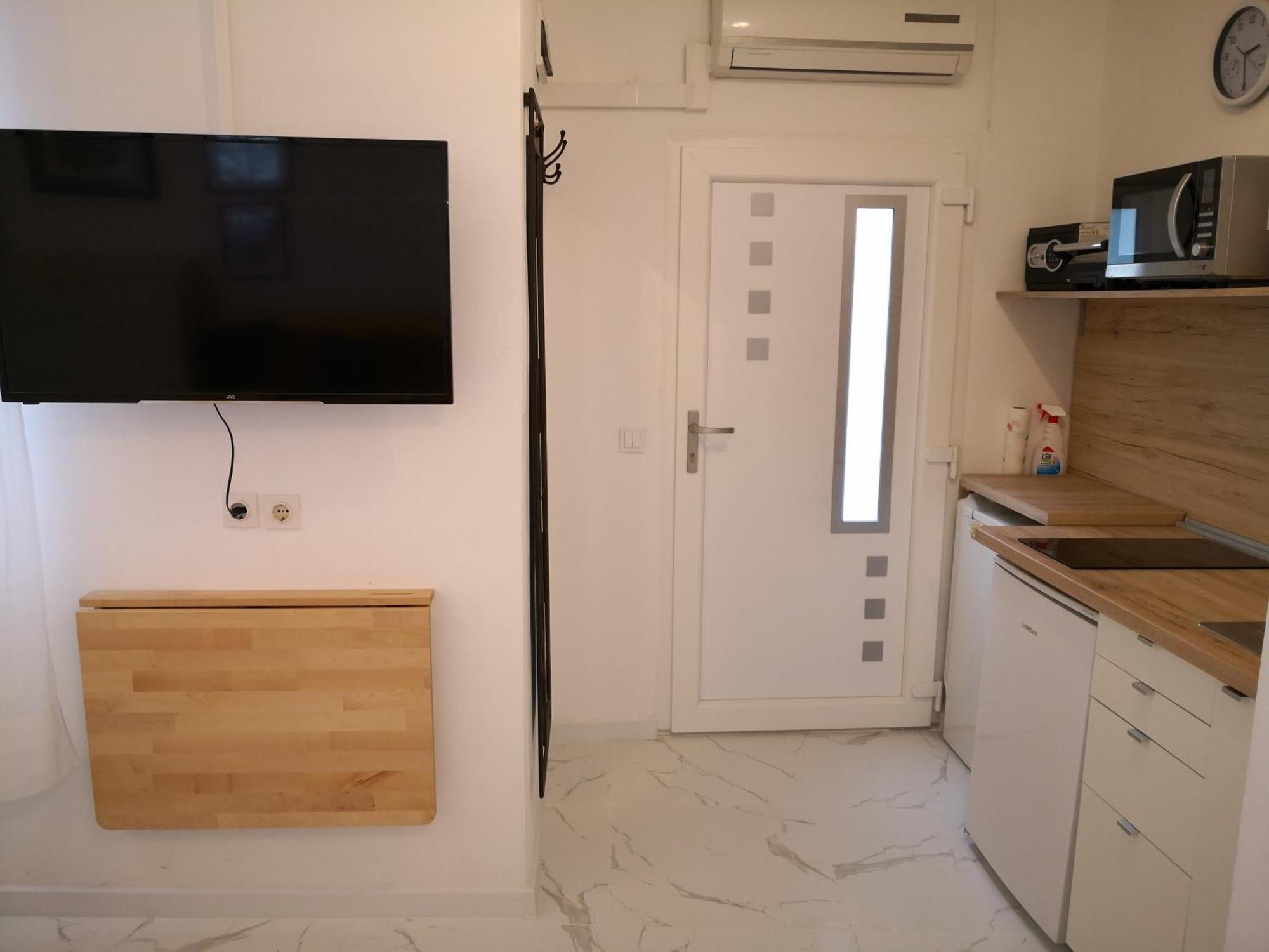 City Center Garden Apartments Шибеник Номер фото